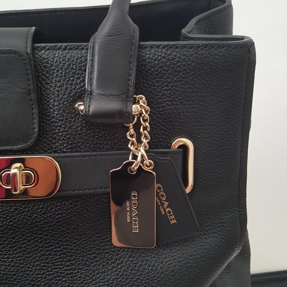 Women's Coach Leather Tote Handbag Purse Color Black! Bought For My Mom 11-6-22 - Picture 7 of 13